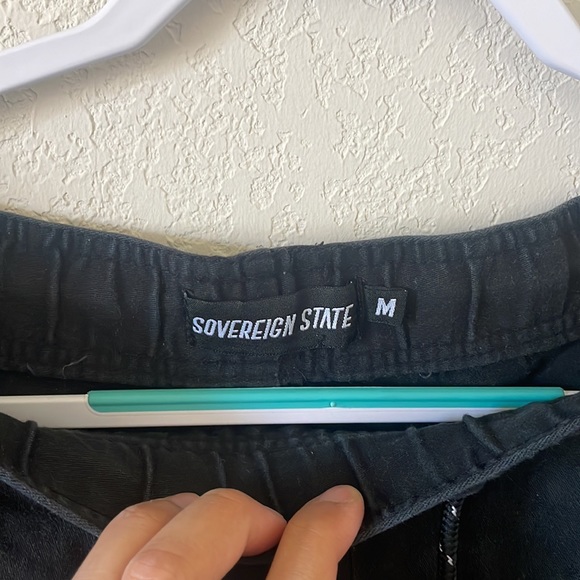 Jogger - Picture 2 of 3